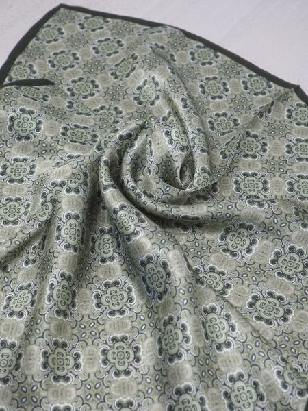 Hovedbilde 7DAYS silkeskjerf mini grønn