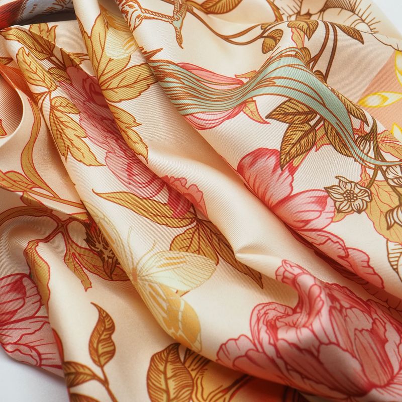 Silkeskjerf 7DAYS stort oransje og beige 