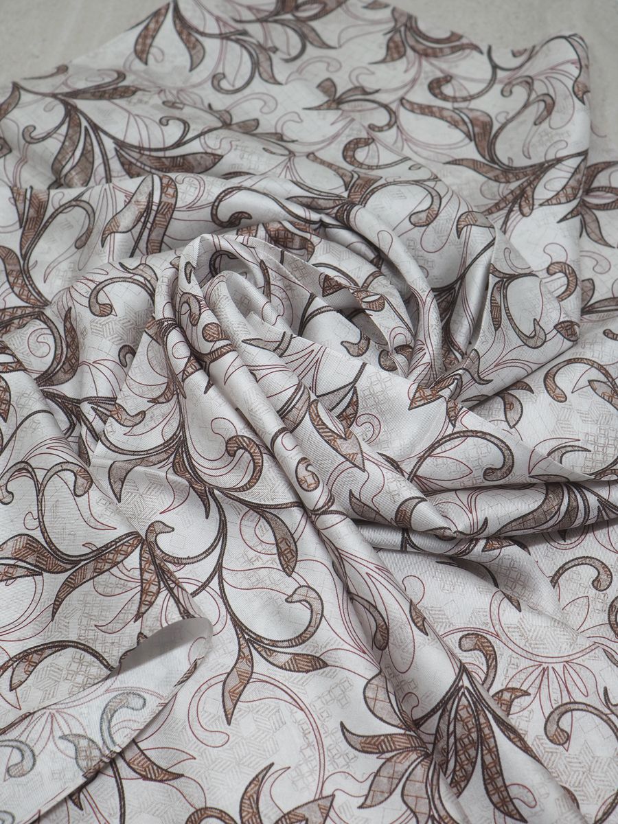 Silkeskjerf 7DAYS stort off-white og brun