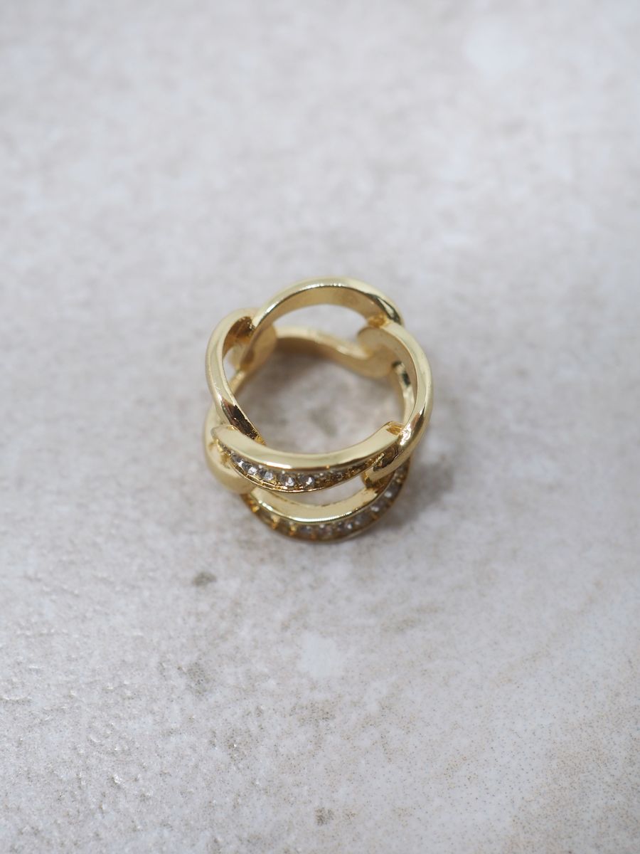 Skjerfnål oval gullfarget