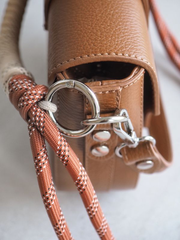 Veskestropp tautvist beige og cognac