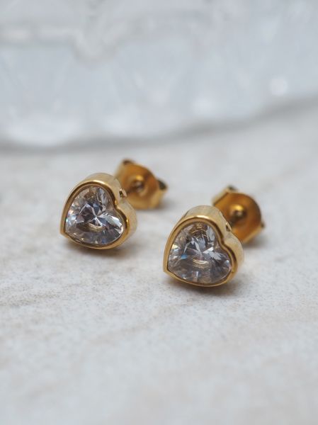 Hovedbilde 7DAYS studs hjerte i stål gullfarge