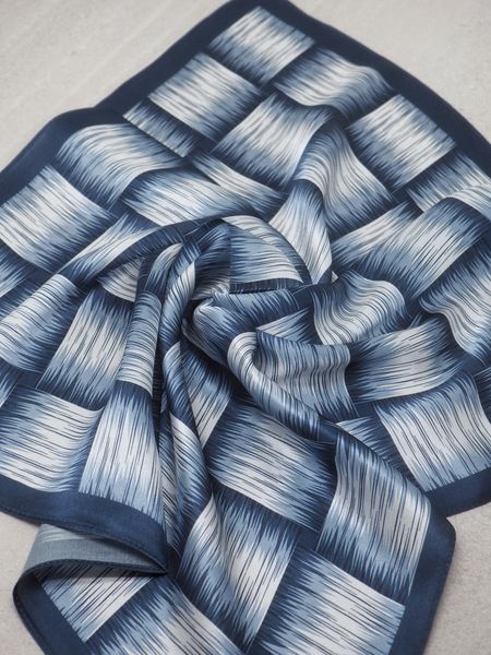 Hovedbilde 7DAYS silkeskjerf mini mørkeblå