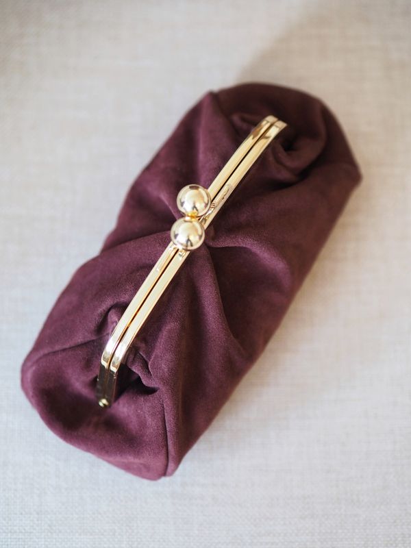 Semsketskinn puch-veske bordeaux 