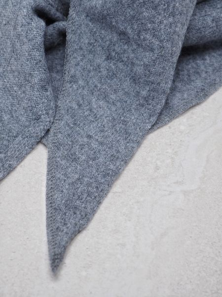 Hovedbilde Ullskjerf triangel stort mørk grå