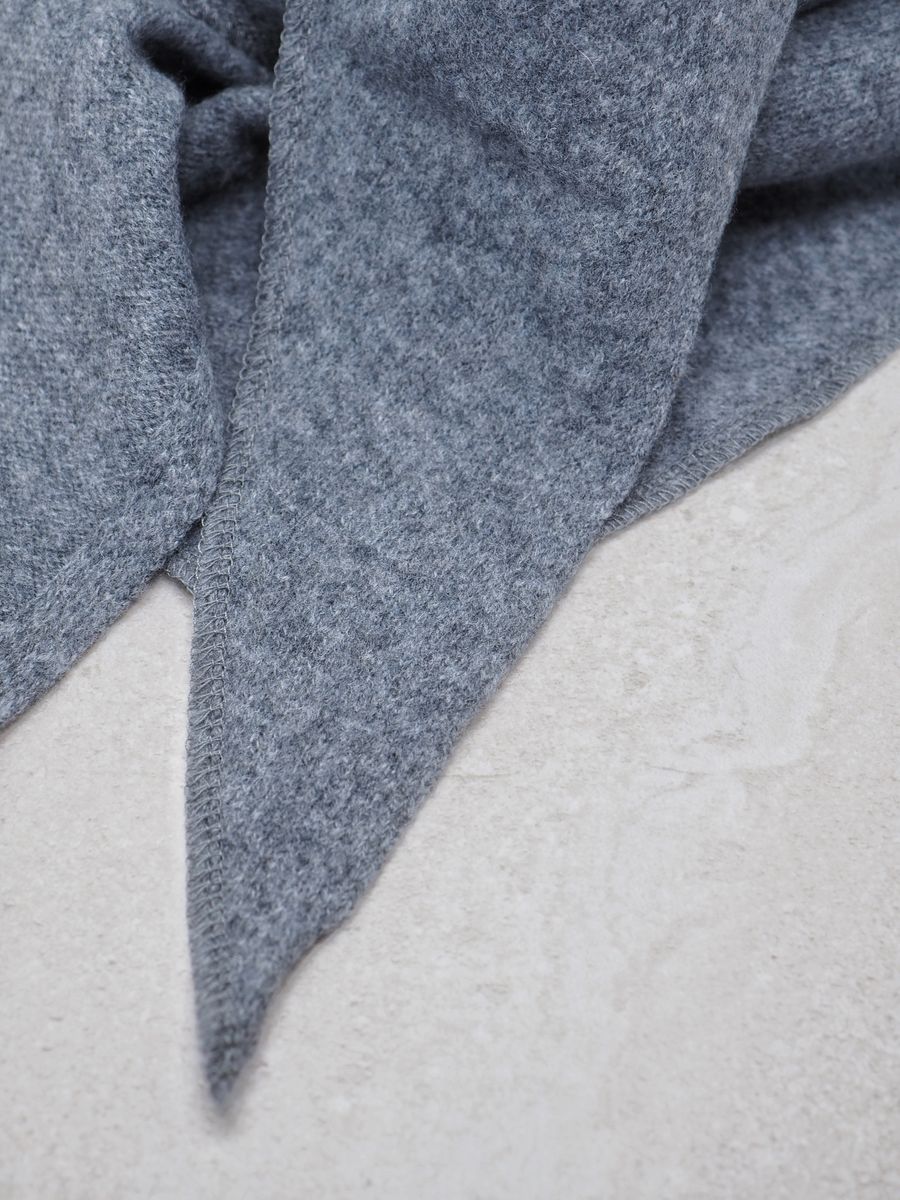 Ullskjerf triangel stort mørk grå