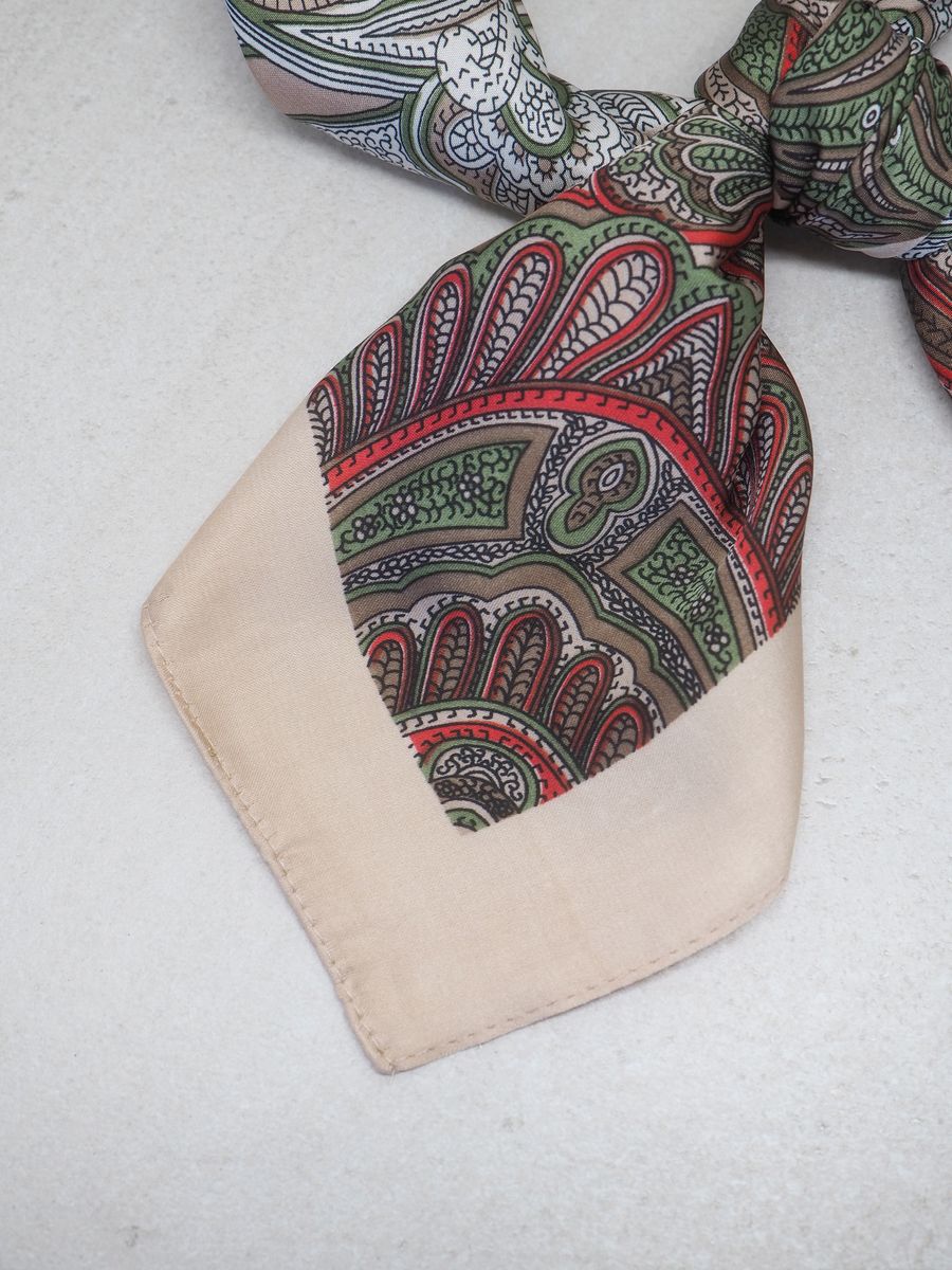 Satengskjerf bordeaux og beige