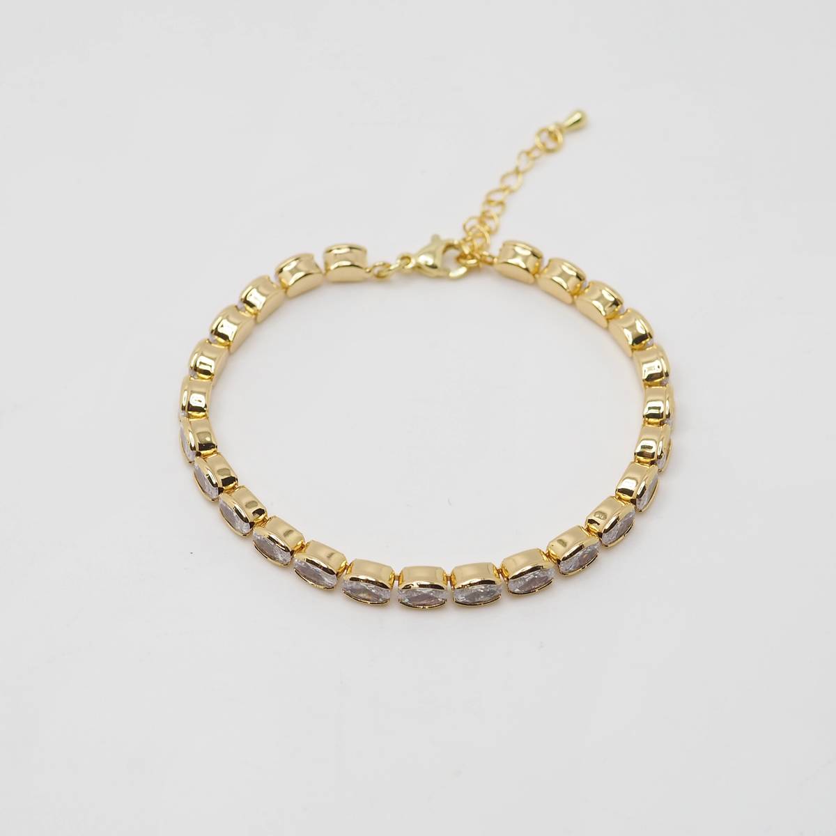 Armbnd med oval glassteiner blank