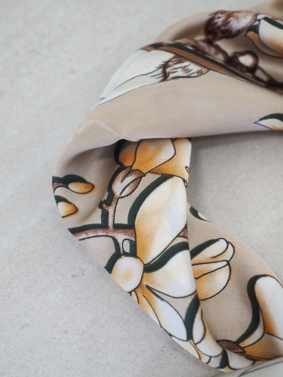 Satengskjerf rust og beige