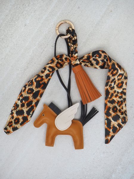 Hovedbilde Veskepynt hest sløyfe 