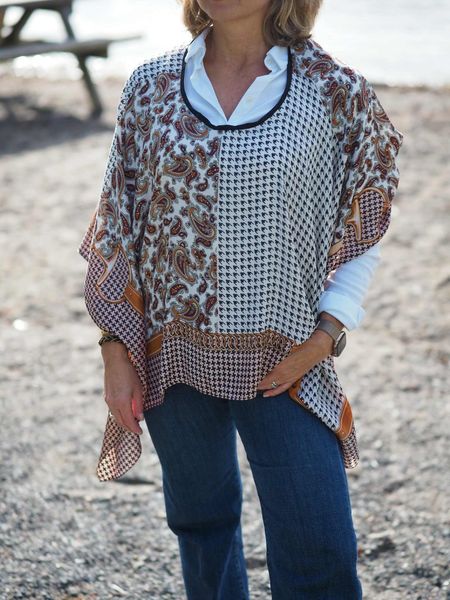 Hovedbilde Sateng ponsho burgunder og cognac