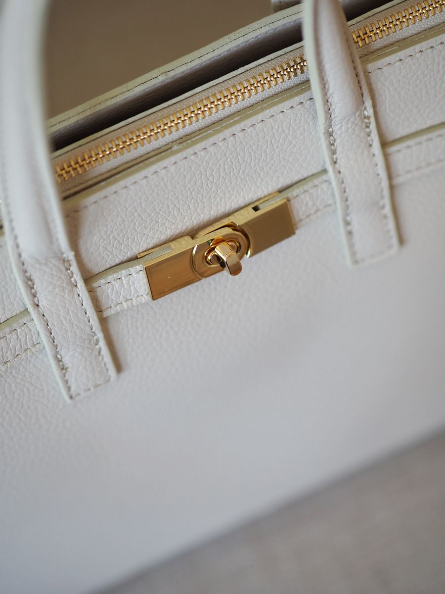 Stor klassisk skinnveske off-white