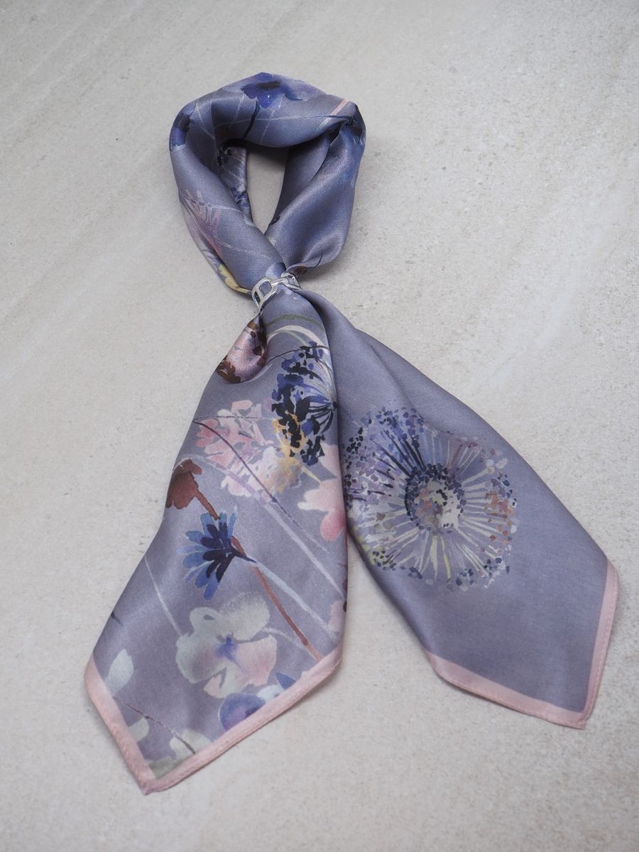 Skjerfnål sølvfarget