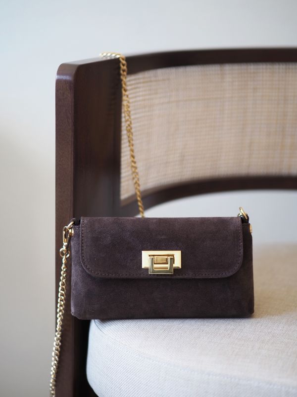 Clutch semsket skinn mørkebrun