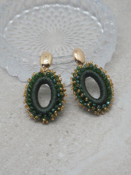 Hovedbilde Øredobber mørkegrønne glassteiner