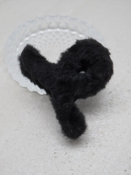 Hovedbilde Hårklype med fuskepels svart