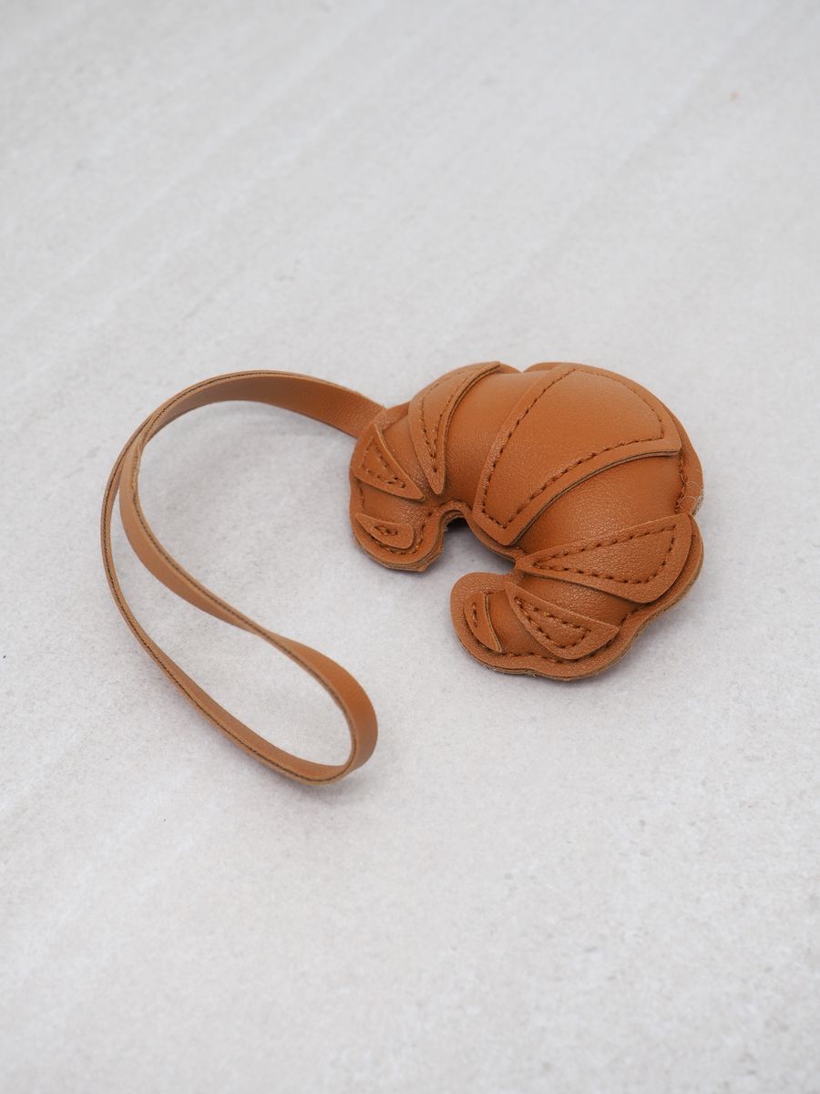 Veskepynt croissant konjakk