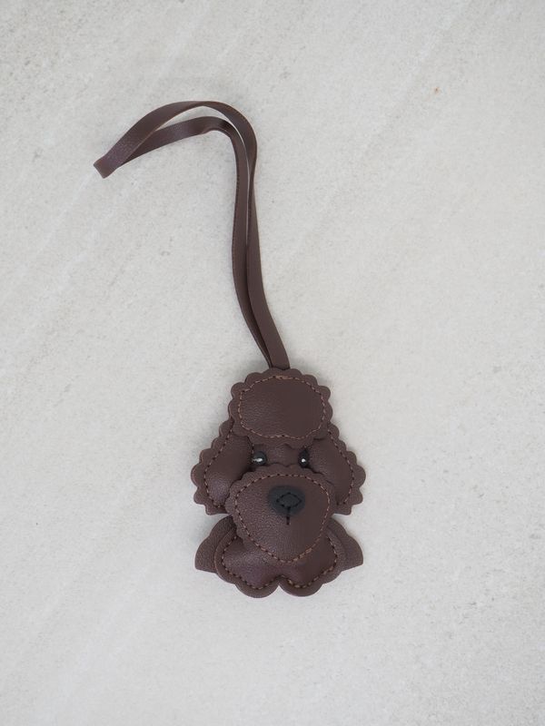 Veskepynt puddelhund mørke brun